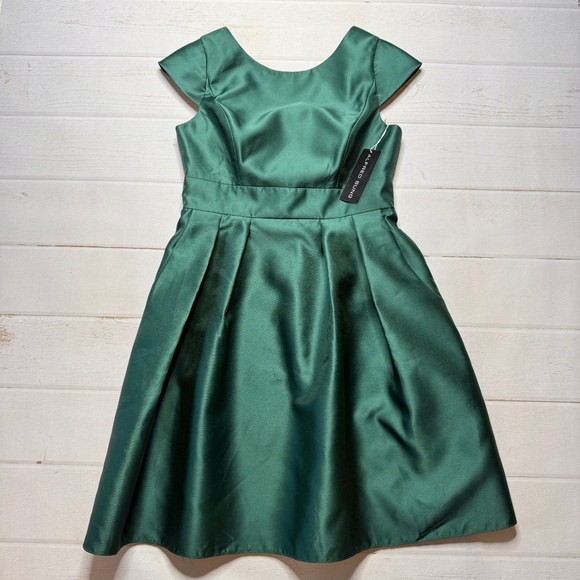NWT - Alfred Sung - Women’s Hunter Green Cap Sleeve Cocktail Dress - Size 12 - Picture 1 of 10